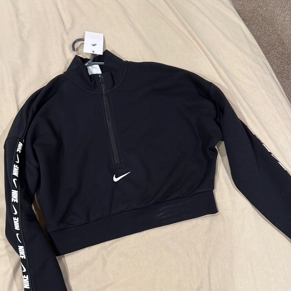 Nike women crop hoodie